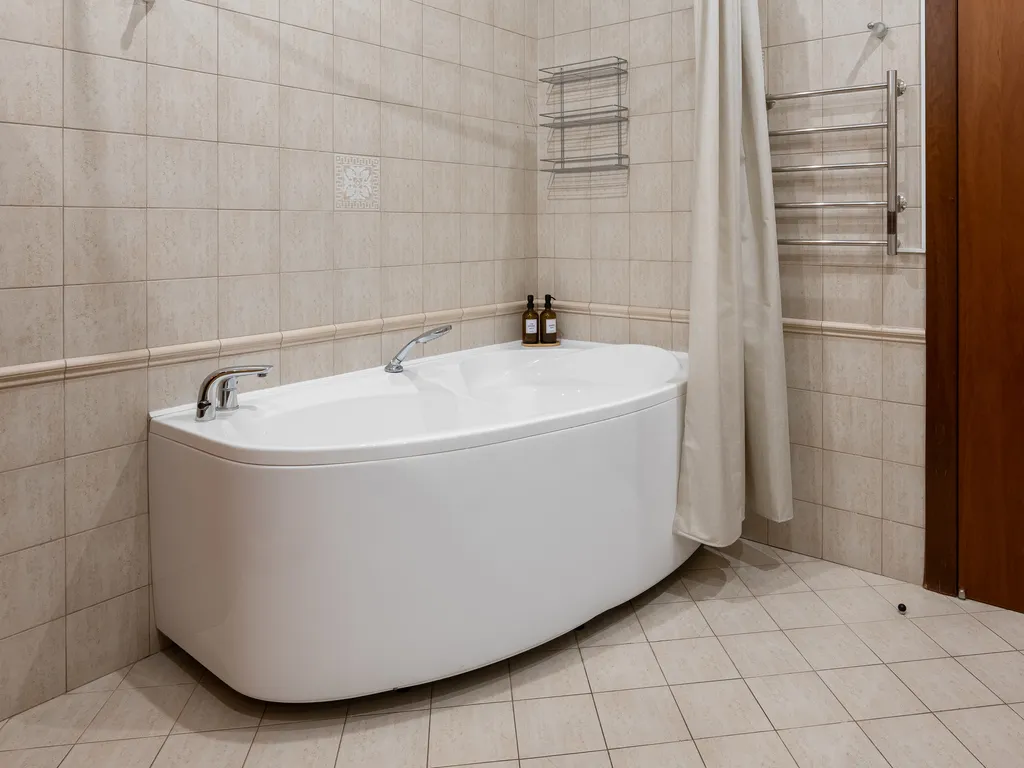 У Сретенского бульвара с сауной и двумя санузлами