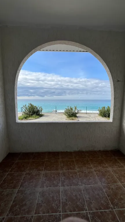 Квартира Квартира Трёхместный номер с видом на море — Гагра