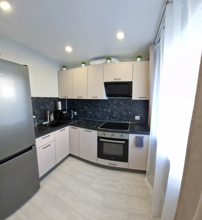 Современная стильная красивая квартира