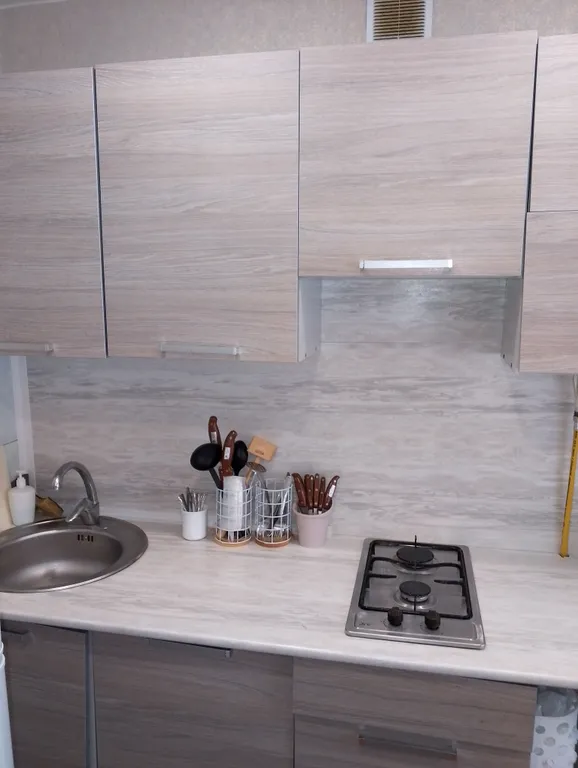 Хорошая квартира рядом с остановкой в тихом спокойном дворе