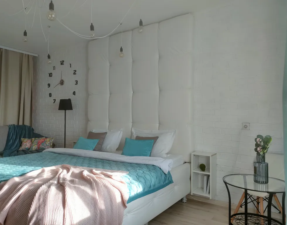 1 комн. с балконом большой кроватью