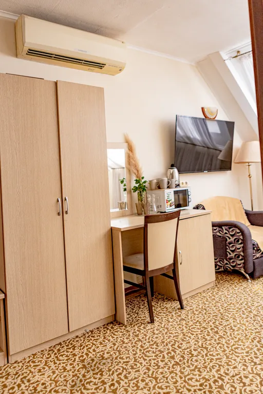 411 Alliance Apartments на Летней, 50