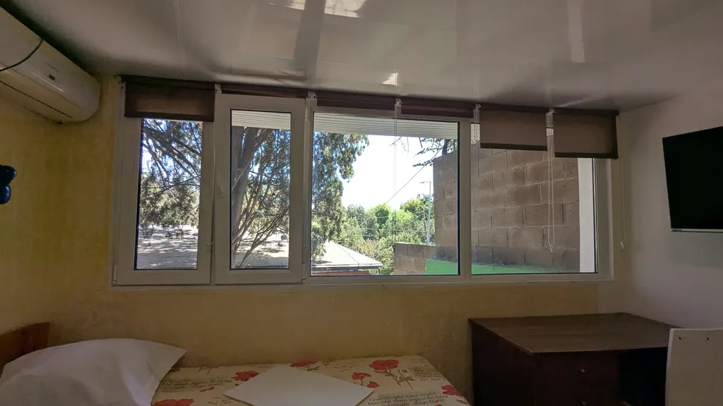 Дом рядом с парковой зоной