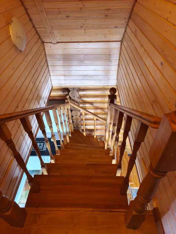 Уютный загородный дом с баней и прудом недалеко от моря