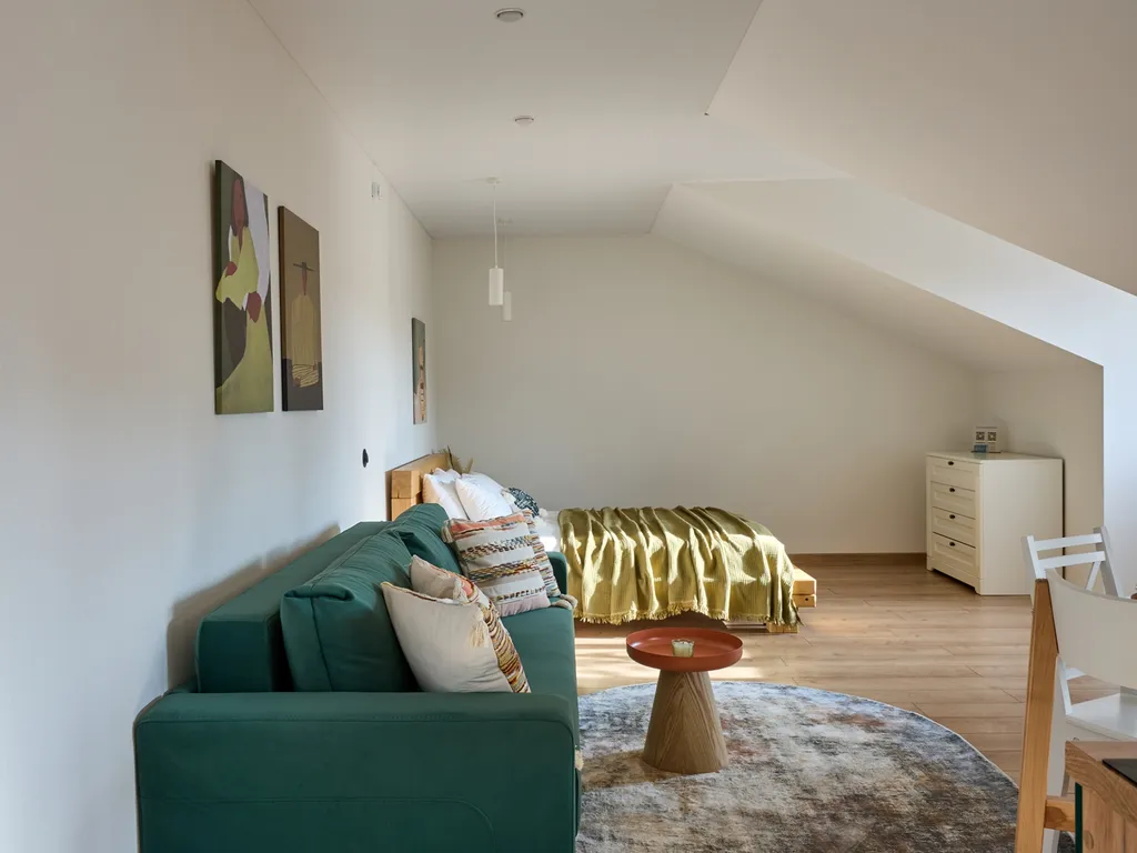 Яркая новая студия в самом центре