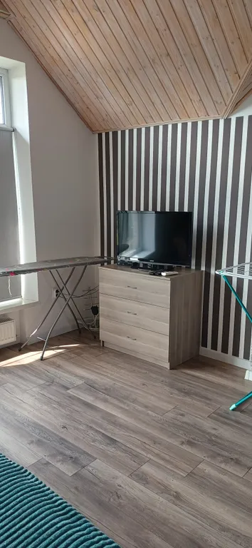 Уютный дом на берегу реки рядом с центром