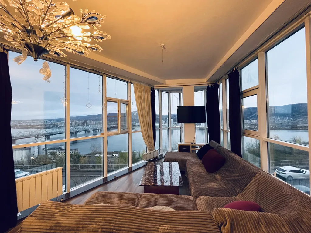 Апартаменты с шикарным панорамным видом на Енисей