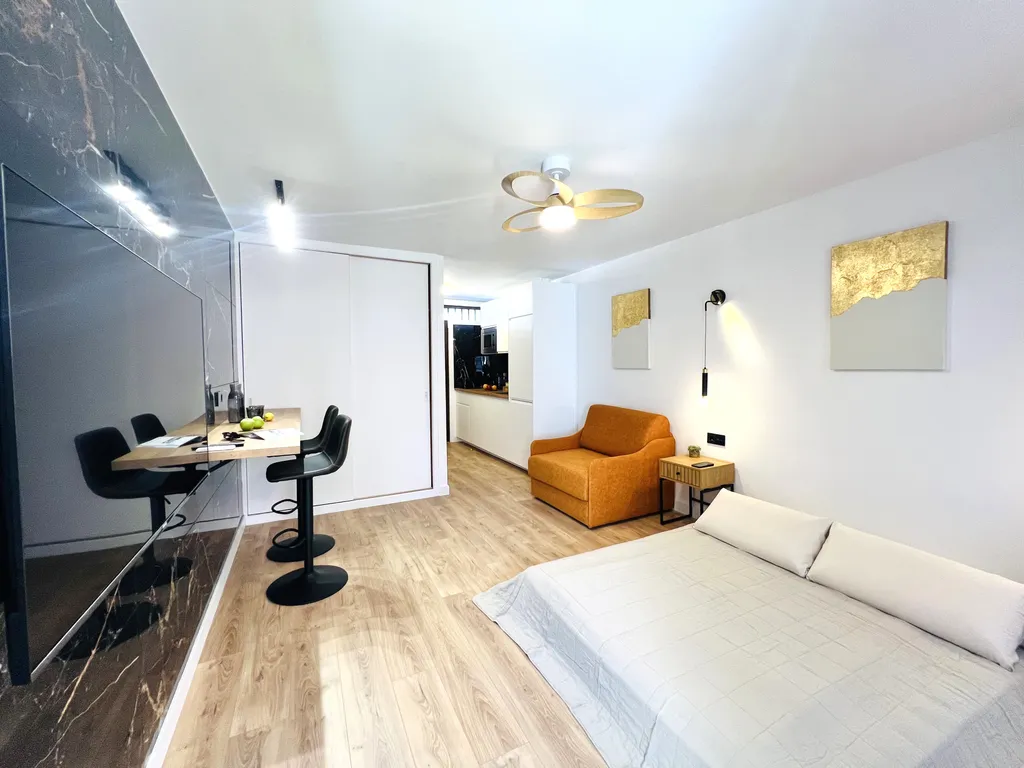 Квартира PaulMarie Olympia Studio — аренда посуточно в Коста Адехе