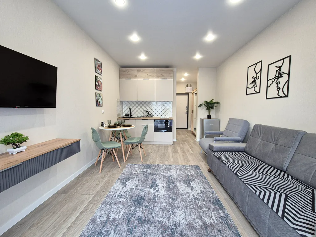 Студия с видом на лес и горы