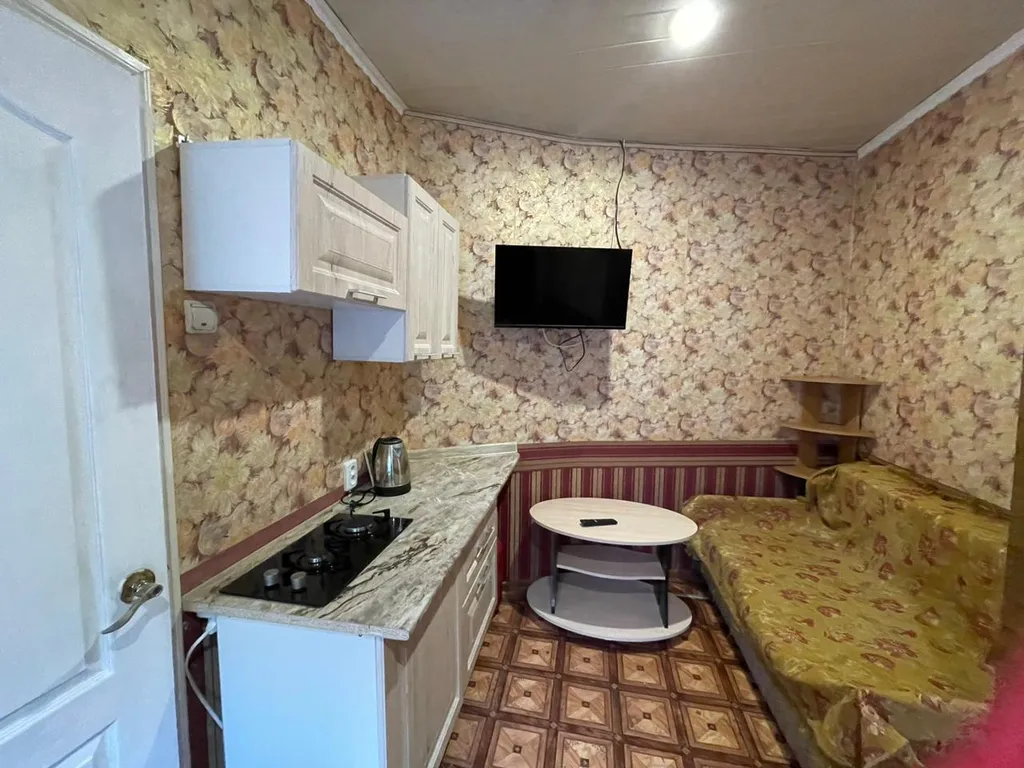 Квартира Комфортабельный двух-трех местный номер с кухней — аренда посуточно в Судак