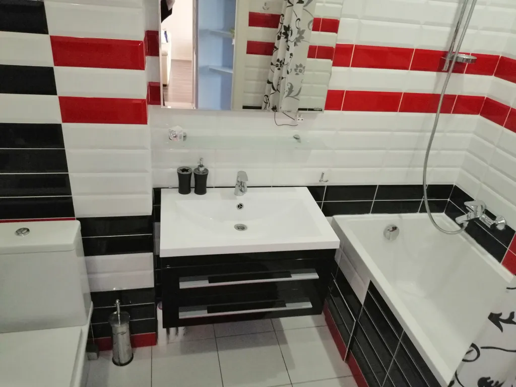 Уютная квартира с панорамными окнами и кондиционером