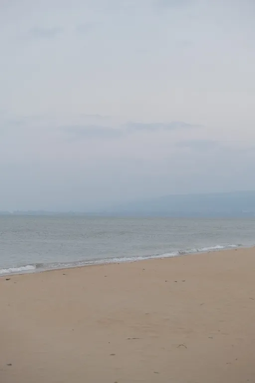 Современный дом у моря