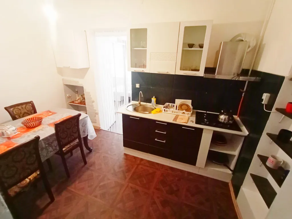 Уютная однокомнатная квартира в самом центре Ялты-Графском проезде