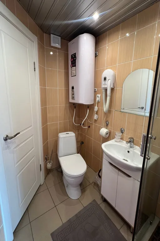 Домик у озера