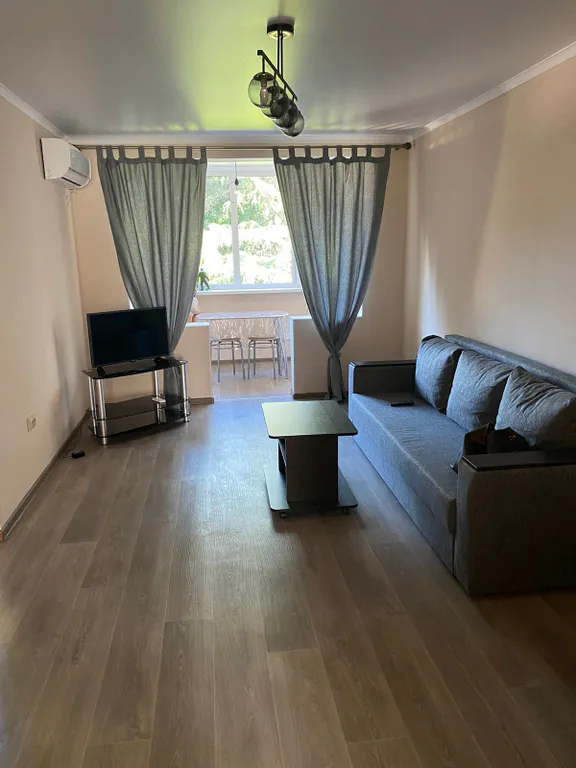 Уютная квартира в центре города — аренда посуточно в Пицунда