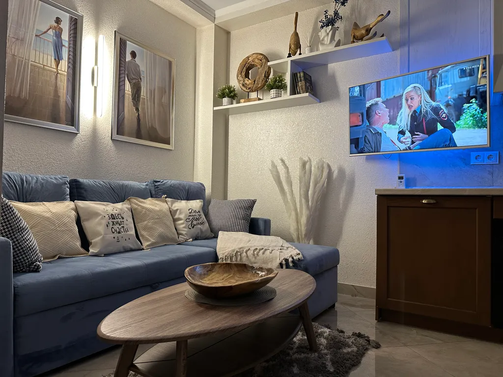 Пушка-евродвушка с видом на горы и Мариотт