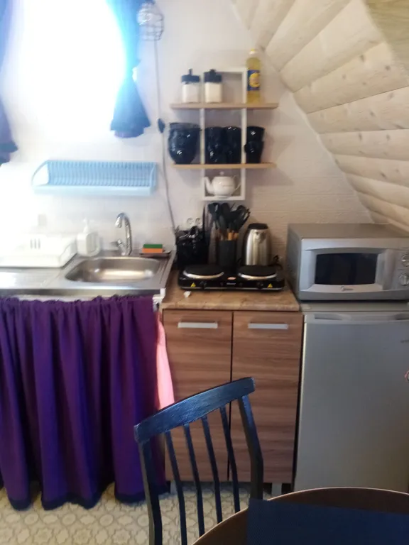 Домик с отдельным входом и красивым видом из окна со всеми удобствами