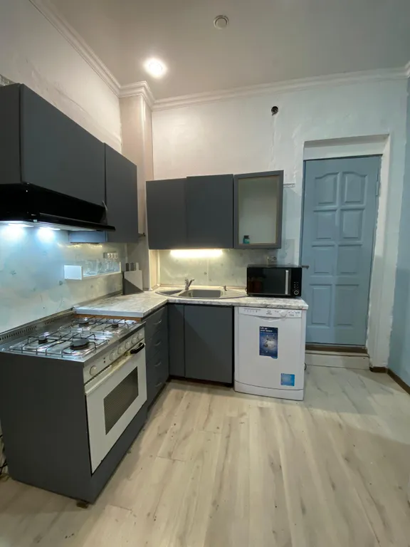 Квартира Квартира в 2 минутах ходьбы от моря, Ждём в гости — Сухум