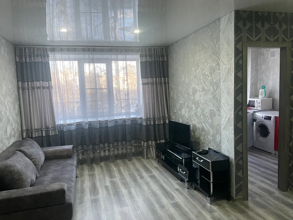 Уютная квартира в центре поселка