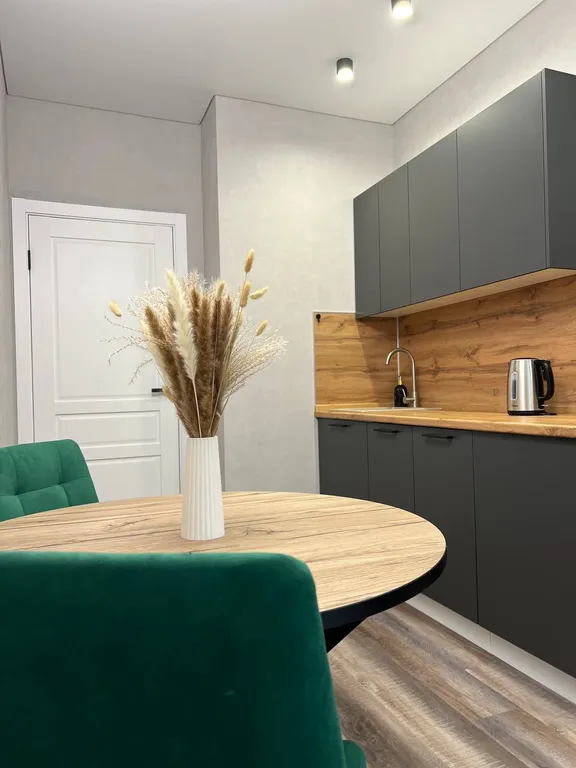 Квартира в центре с дизайнерским ремонтом и панорамным видом на город