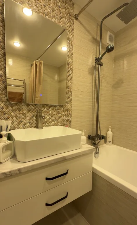 Уютная, современная квартира с новым ремонтом