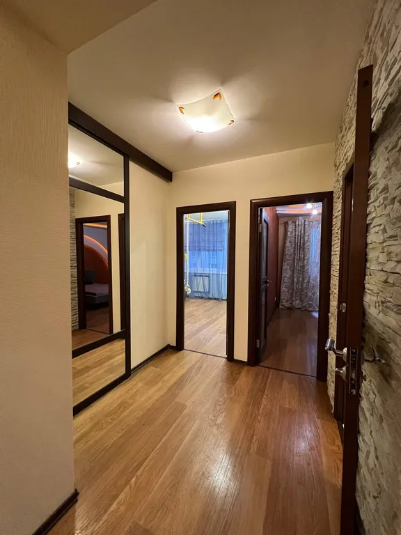 4-комнатная квартира у озера