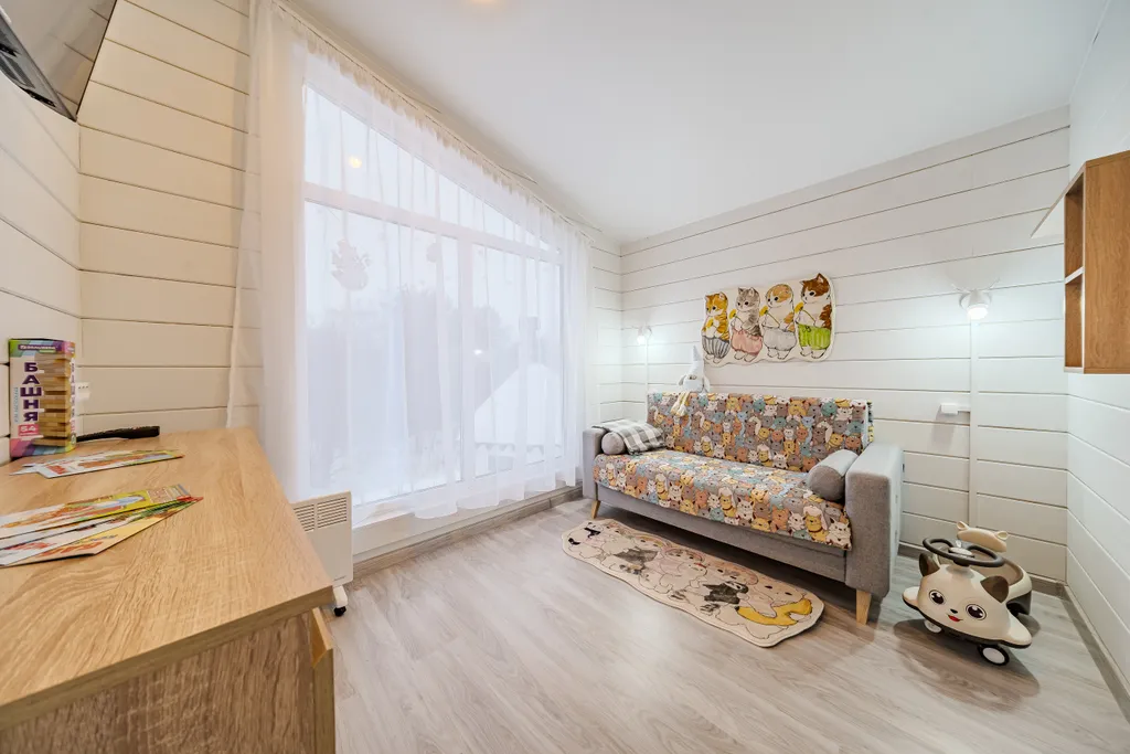 Коттедж Загородный дом с кедровой баней — Светлое