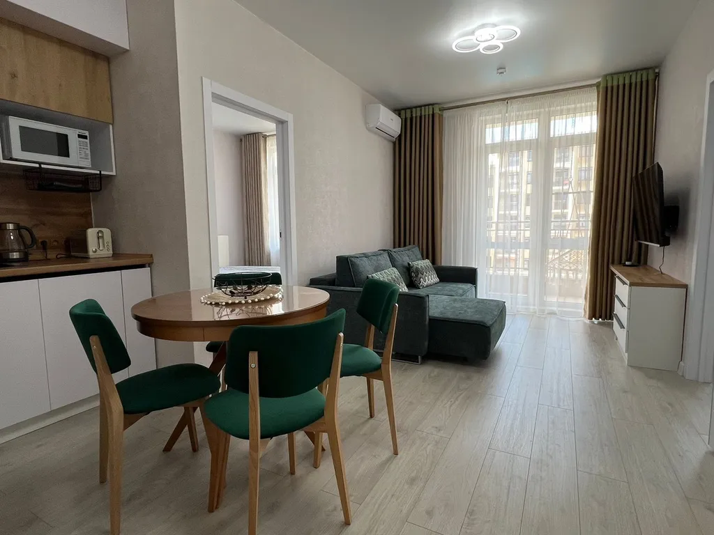 355 Евротри люкс на 6 человек с бассейнами