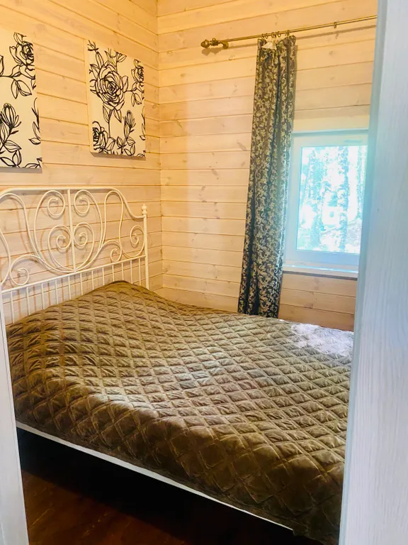 Дом у озера на Селигере