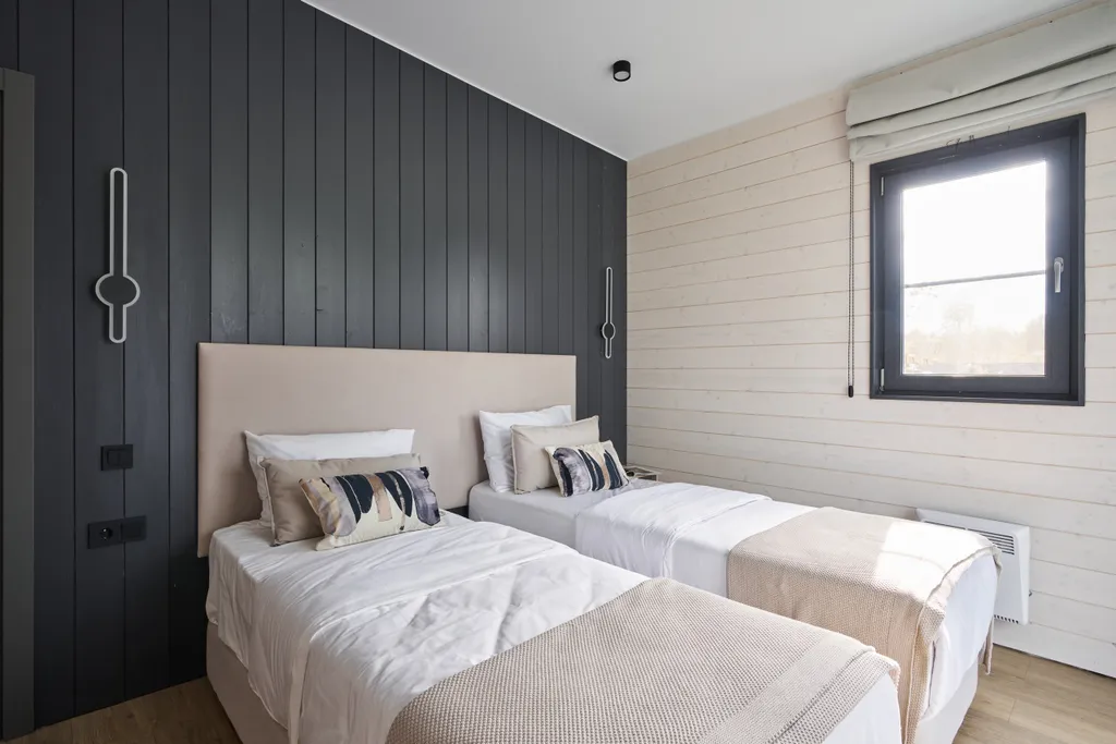 Большой панорамный дом с камином и сауной