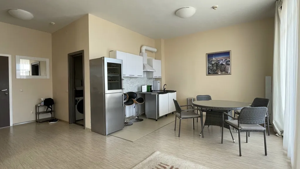 Двухкомнатный пентхаус с видом на море