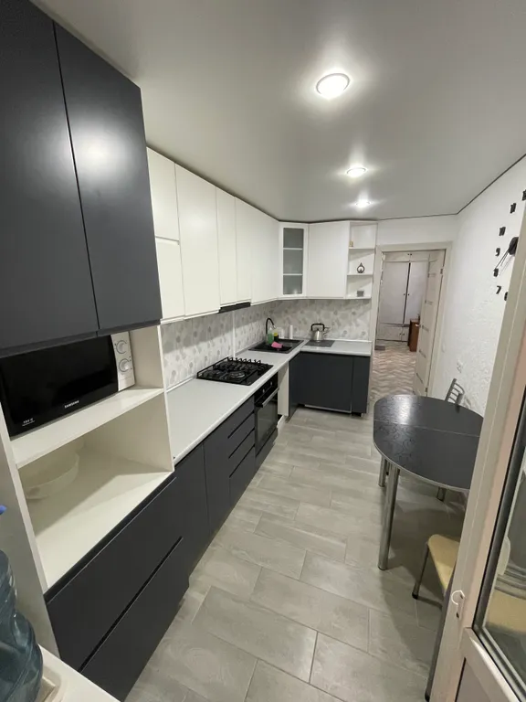 2-х комнатная квартира с лоджией — аренда посуточно в Черноморское