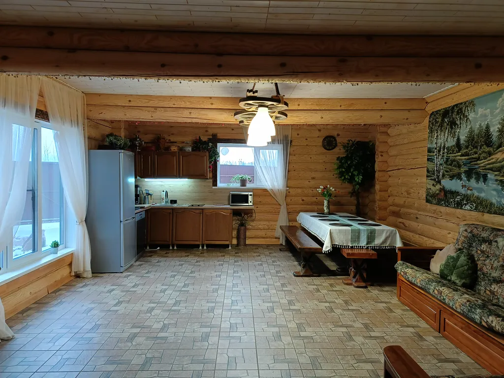 Дом с сауной, теплой купелью и аэрохоккеем на берегу водохранилища