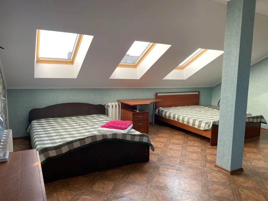 Уютная квартира в самом центре города — аренда посуточно в Ейск