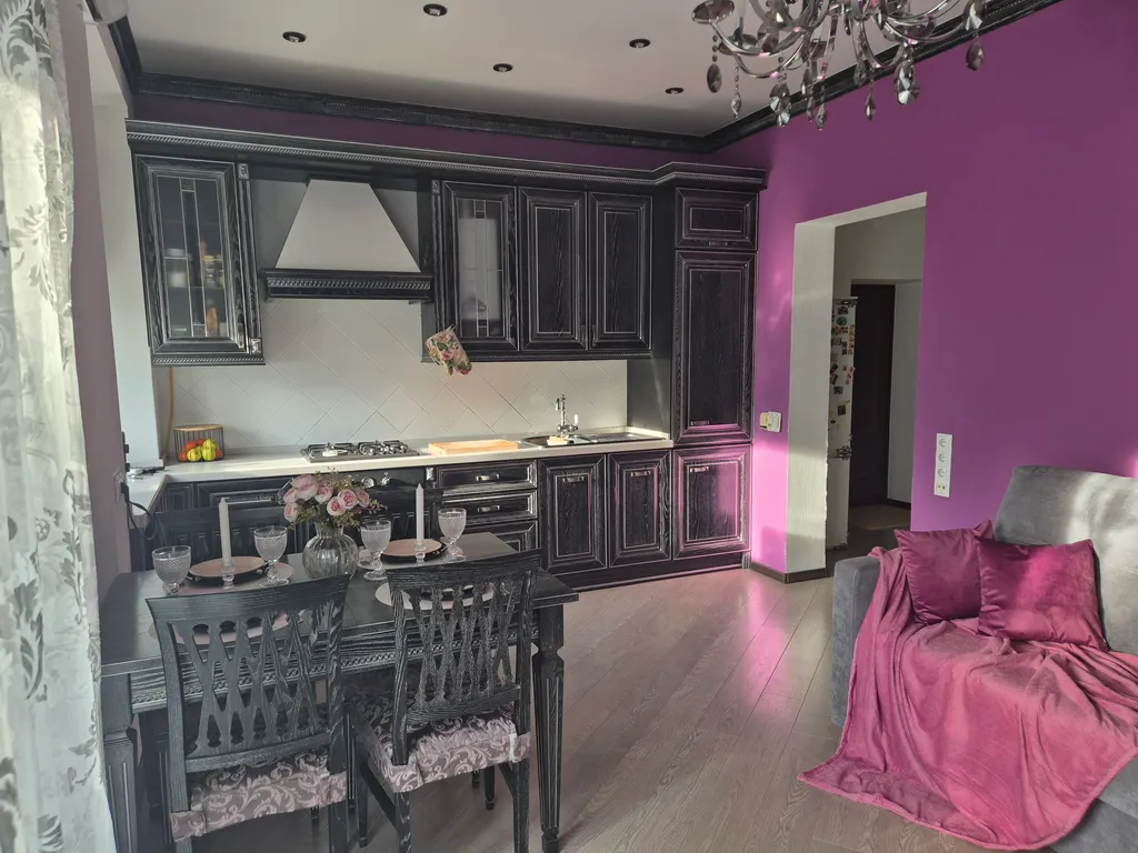 Уютная квартира в центре города с видом на море