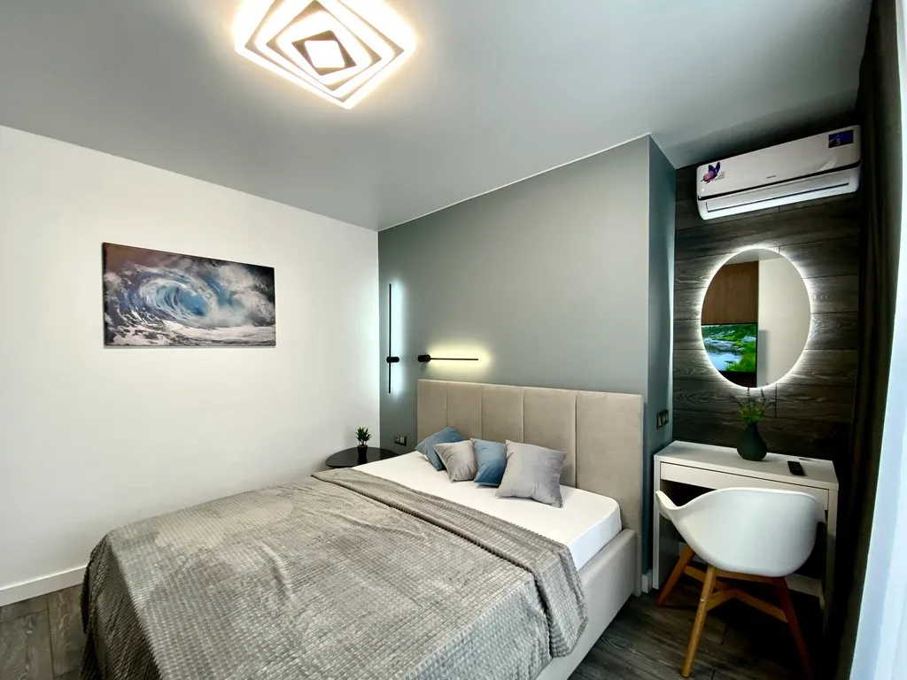 Просторная дизайнерская евродвушка бизнес-класса в центре