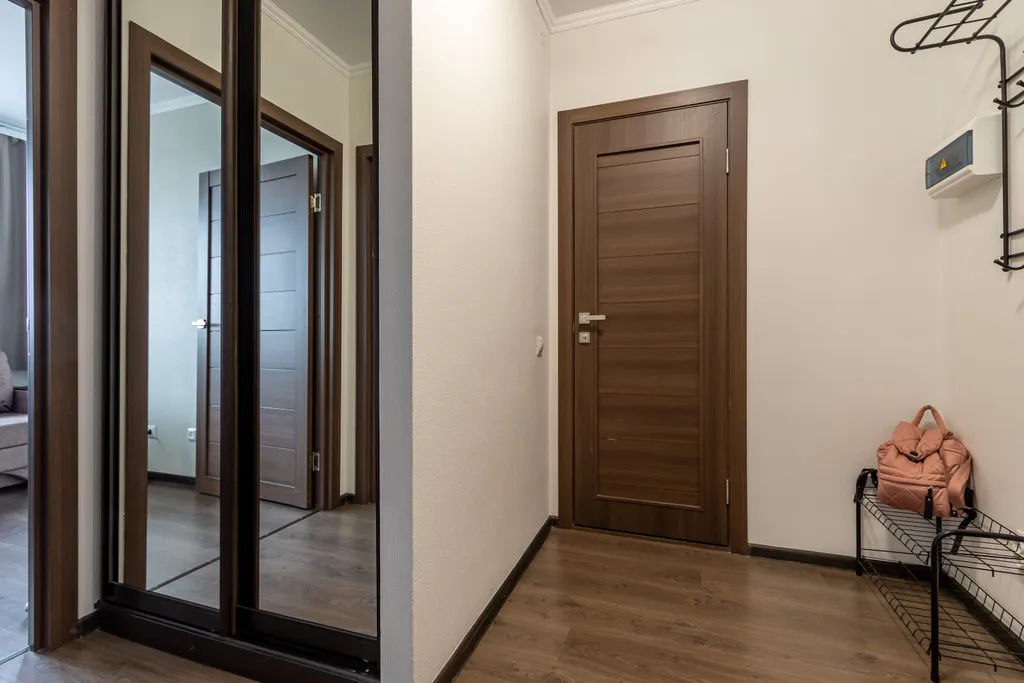 Двухкомнатная квартира для 6 гостей у метро Парнас || Сатин Хоум апарт