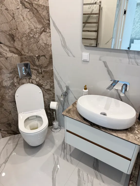 Просторная двухкомнатная квартира расположенная в живописном районе