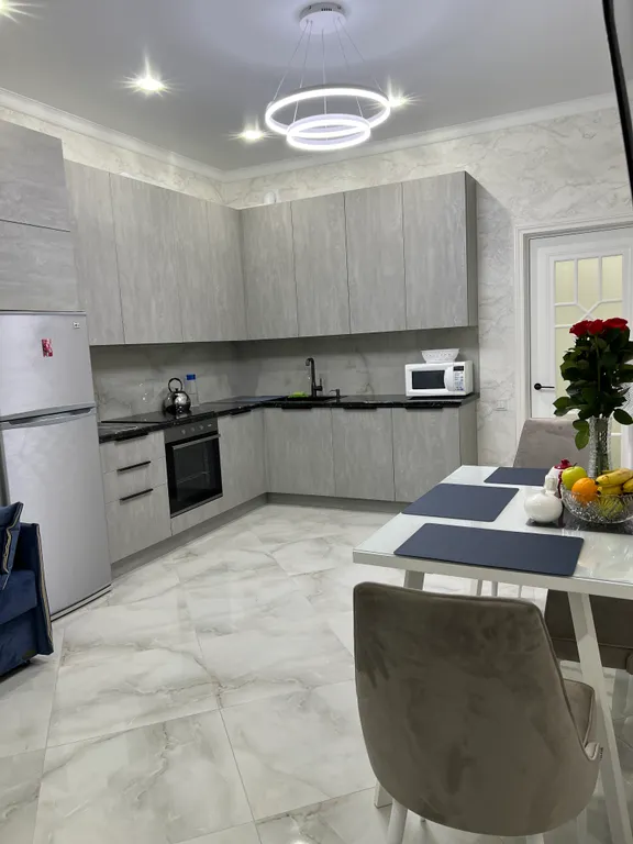 Уютная квартира в центре города с видом на горы