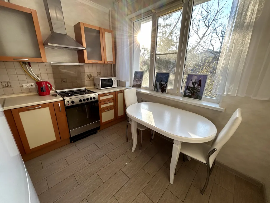 Квартира Большая и уютная квартира в центре — Элиста