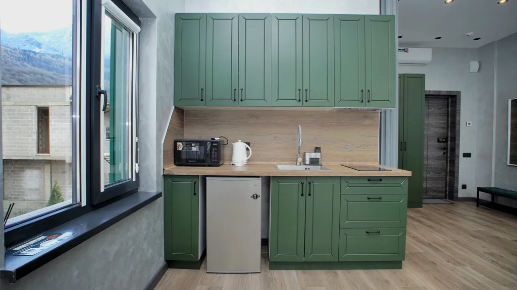 Панорамный апартамент с балконом, центр, лучшая локация