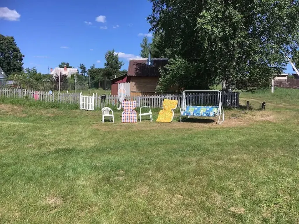 Дом между двух озёр