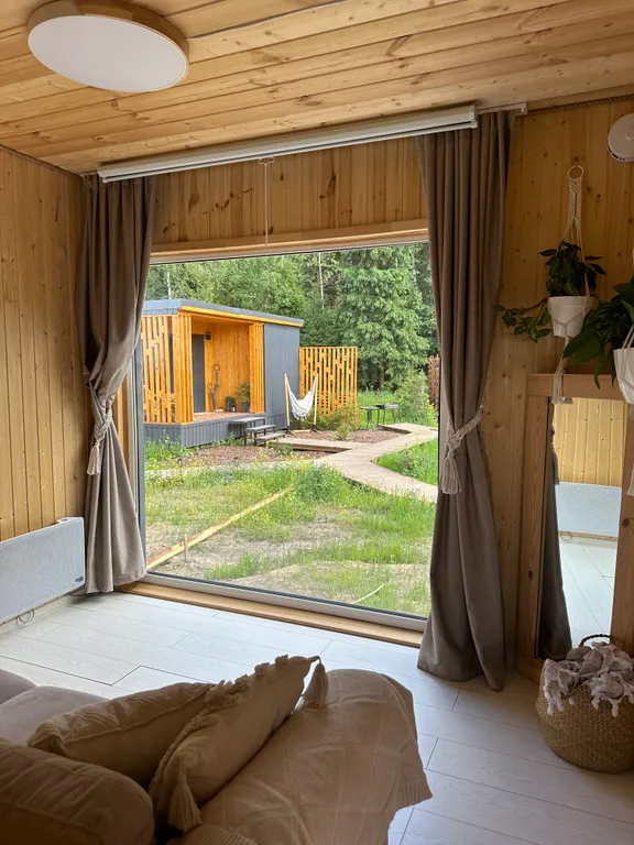 Семейный домик в лесу