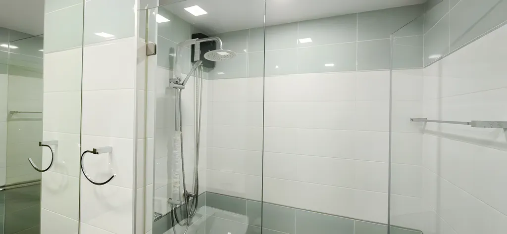 Угловая, уютная квартира с одной спальней и большим балконом