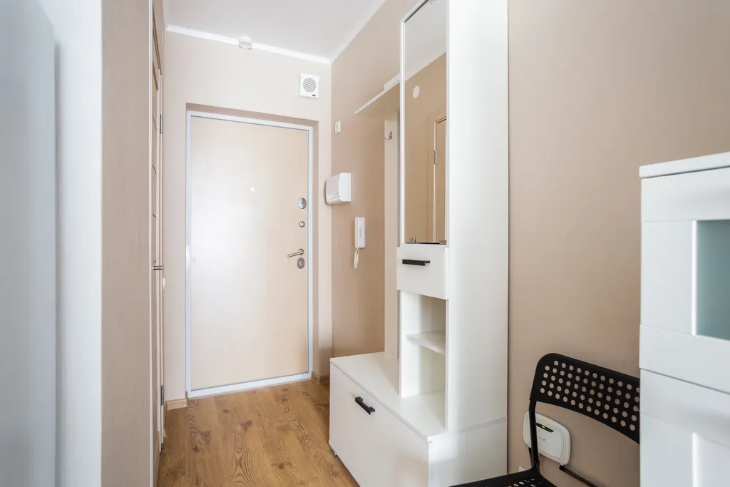 Студия у метро Парнас