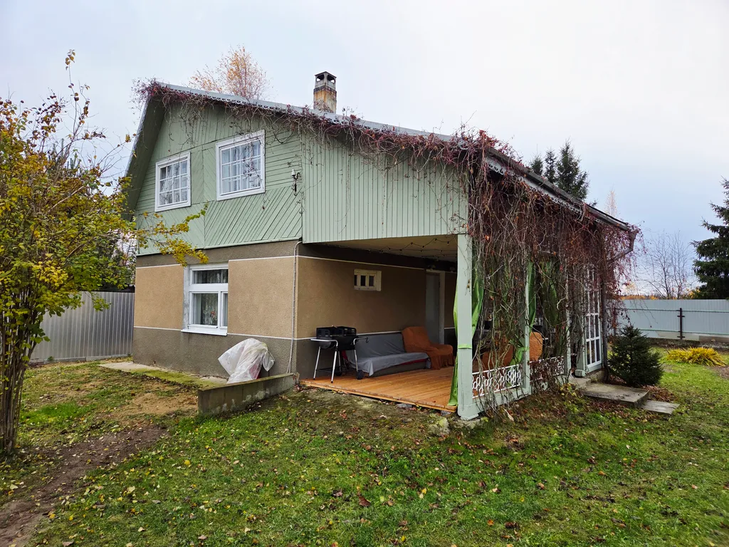 Коттедж Загородный дом с верандой в 6 минутах от залива — Лебяжье