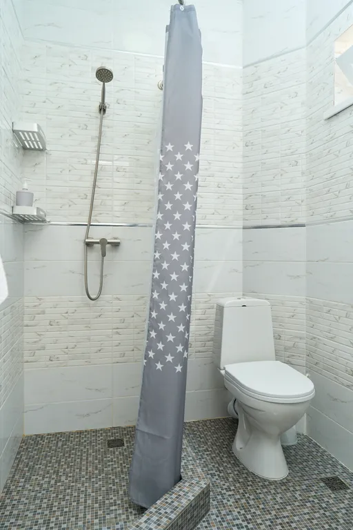 Квартира Квартира Трёхместный номер комфортный с 1 двуспальной кроватью и 1 односпальной — Кучугуры