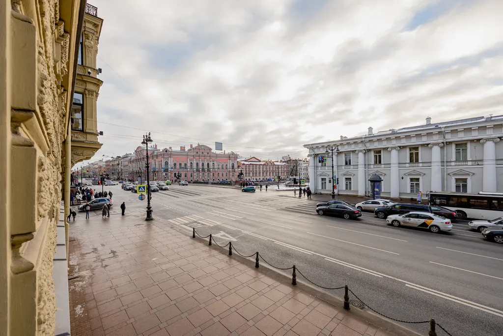 Квартира Апартаменты с 3 спальнями на Невском проспекте — Санкт-Петербург