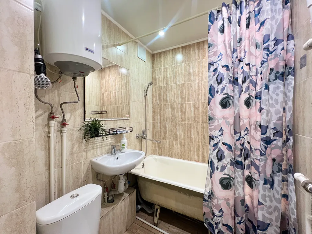 Теплая 1-к кв рядом с жд вокзалом. Не берем оплату за финальную уборку