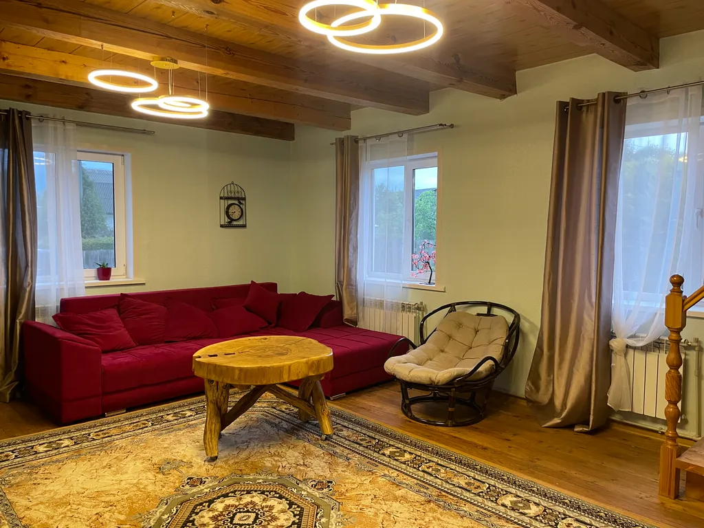 Обустроенная усадьба с камином на Нарочи